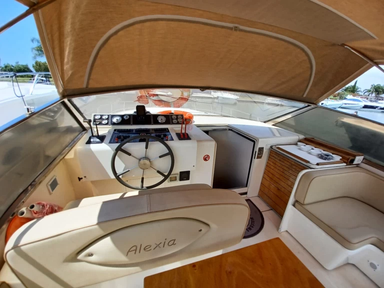 Motorboot mit oder ohne Skipper Partenautica mieten in Terracina