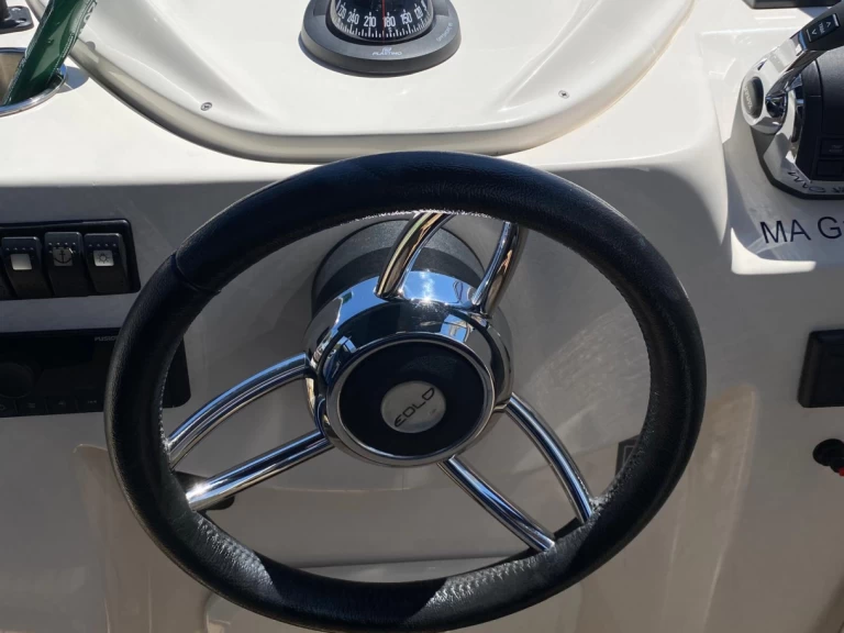 Motorboot mit oder ohne Skipper Eolo mieten in Saint-Tropez