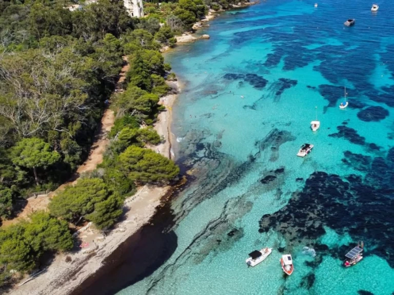 Motorboot mieten in Mandelieu-la-Napoule zum besten Preis