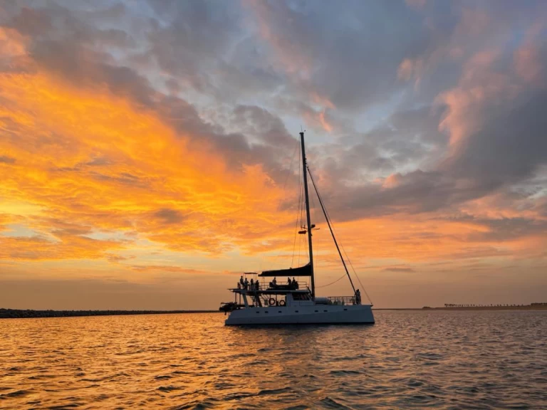 Katamaran mieten in Colombo zum besten Preis