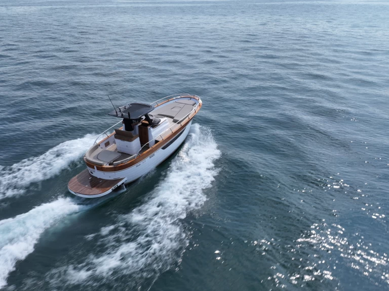 Mimi 9.5 wa mieten Peschiera del Garda