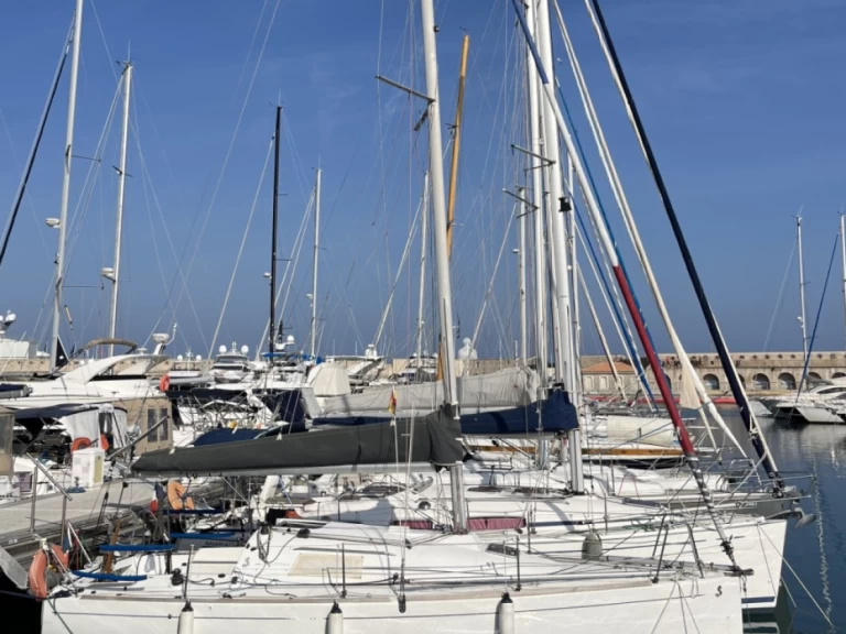 Segelboot mit oder ohne Skipper Bénéteau mieten in Antibes