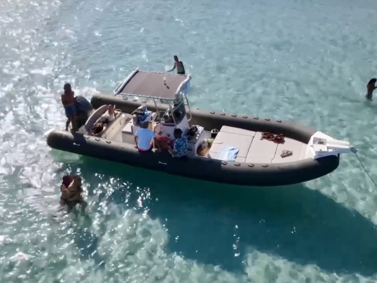 Schlauchboot mieten in Palau - Capelli Tempest 900