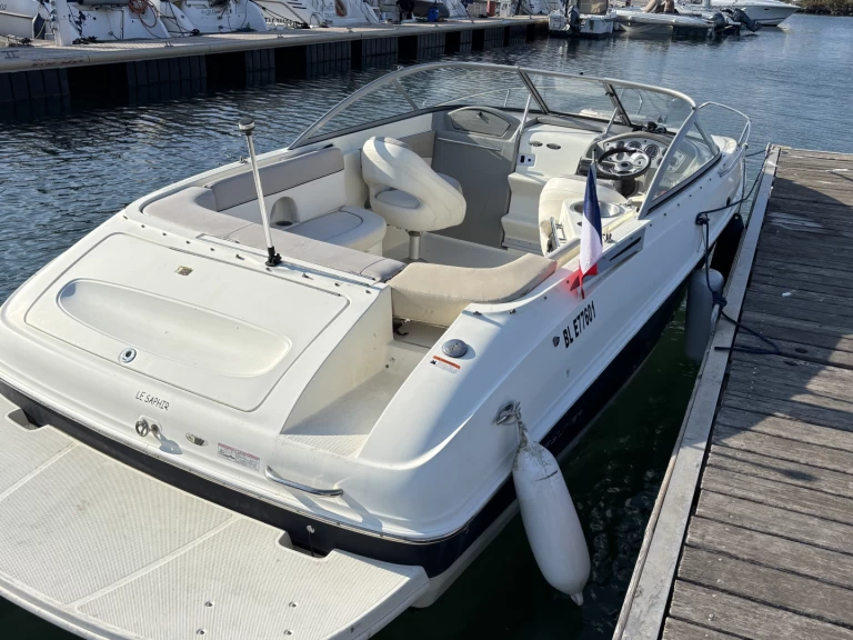 Motorboot mieten in Le Cap d'Agde - Bayliner Cuddy 702