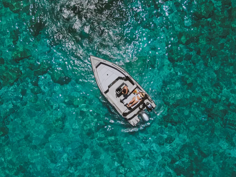Vermietung Motorboot silver yachts  mit Führerschein