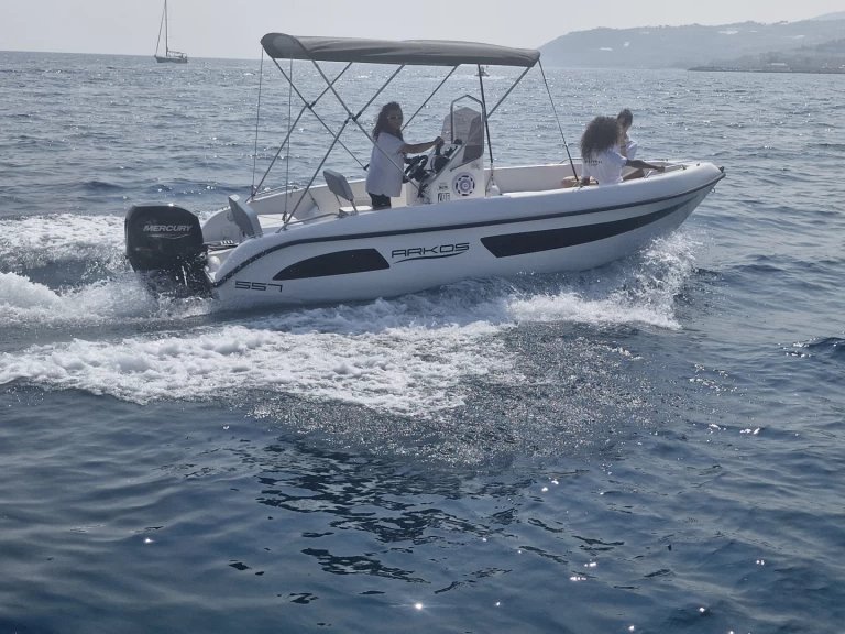 Motorboot mit oder ohne Skipper Arkos mieten in Sanremo
