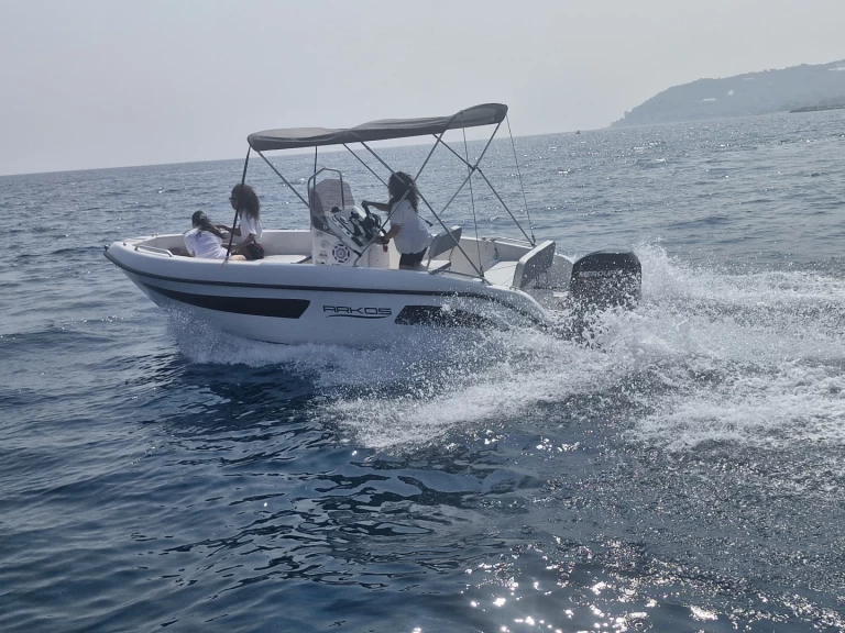 Vermietung Motorboot Arkos mit Führerschein