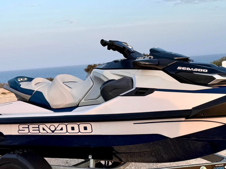 Jetski mieten in Marina Ibiza zum besten Preis