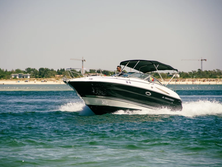 Motorboot mieten in Marina de Tróia - Monterey 250 CR