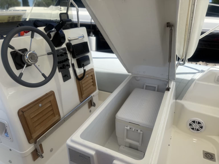 Schlauchboot mit oder ohne Skipper Joker Boat mieten in Porto Badino