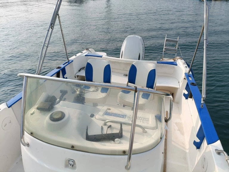 Motorboot mit oder ohne Skipper Jeanneau mieten in Fos-sur-Mer