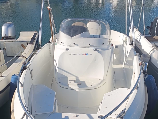 Ein Bénéteau Flyer 500 Open mieten in Fos-sur-Mer