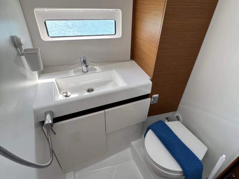 YachtCharter in Rodi Garganico - Jeanneau Sun Odyssey 490 auf SamBoat