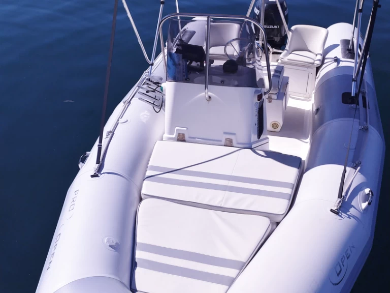 Schlauchboot mieten in L'Estaque zum besten Preis