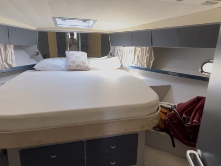 YachtCharter in Vigo - Ferretti Ferretti 39 auf SamBoat