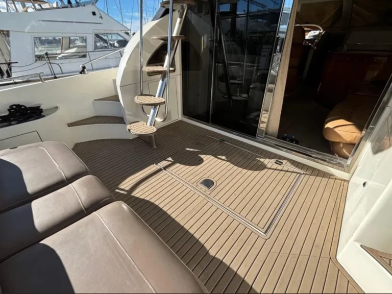 Yacht mieten in Torrevieja zum besten Preis