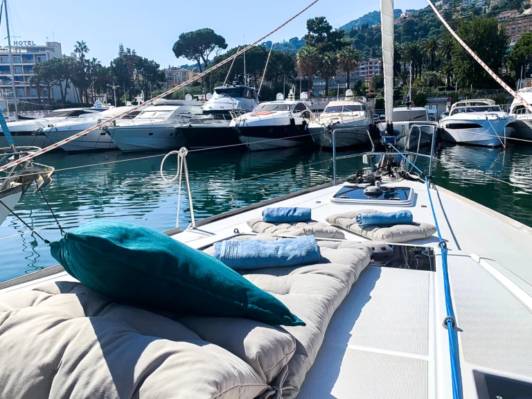 Ein Jeanneau Sun Odyssey 469 mieten in Nizza