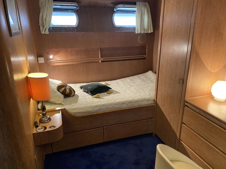 Bootsverleih Cantieri Di Pisa Pegasus Vieux Port de Cannes Samboat