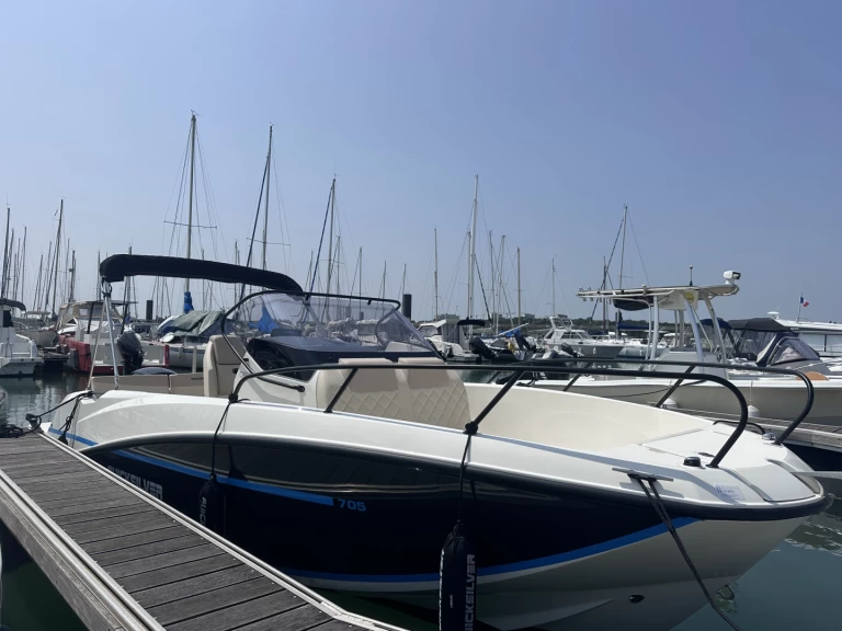 Motorboot mit oder ohne Skipper Quicksilver mieten in La Rochelle