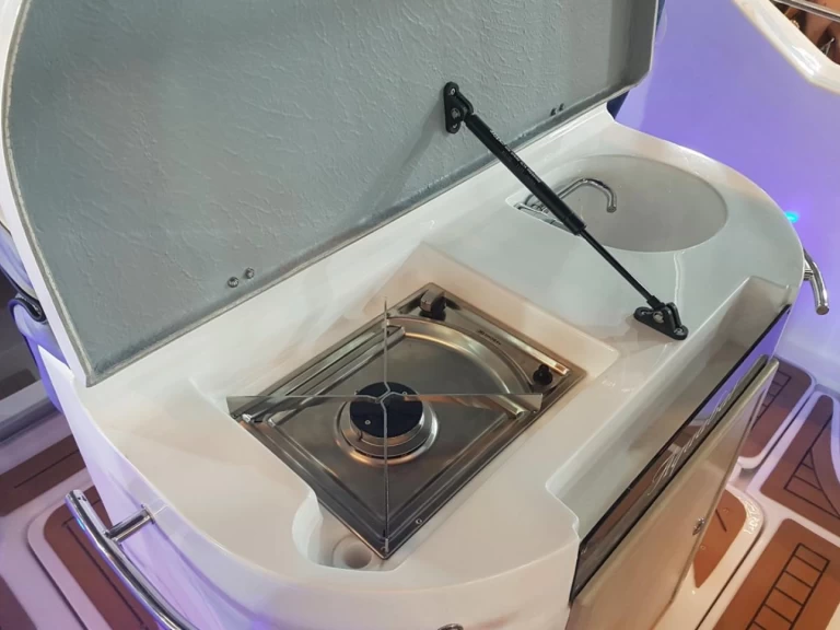 Vermietung Motorboot Aquabat mit Führerschein