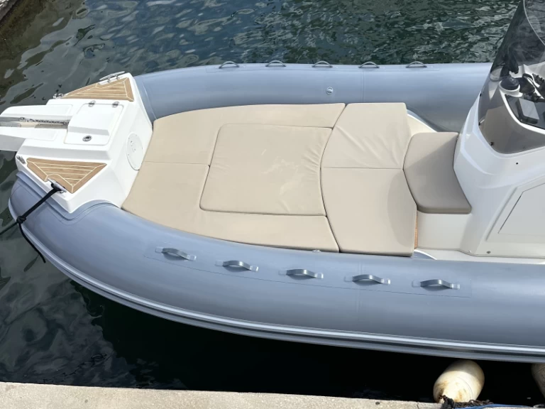 Vermietung Schlauchboot Capelli mit Führerschein