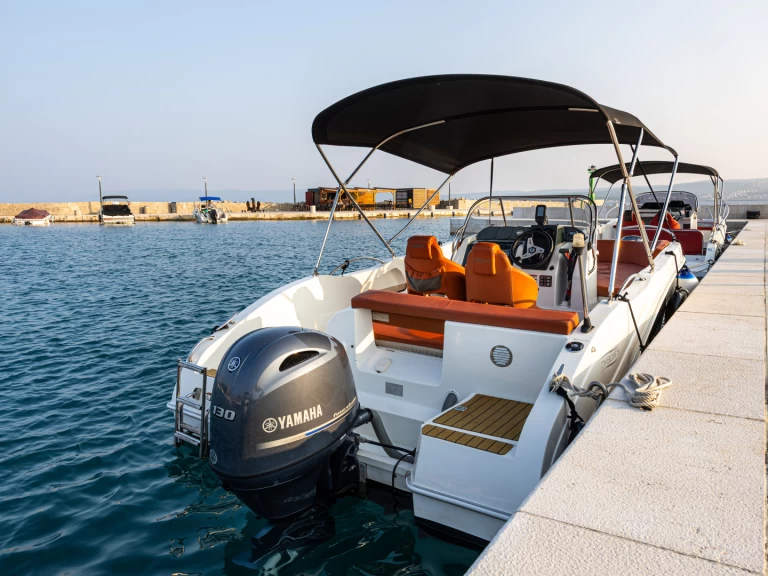 Motorboot mit oder ohne Skipper Okiboats mieten in Crikvenica