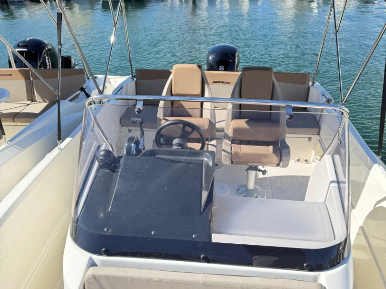 Ein Quicksilver Activ 675 Open mieten in Saint-Cyprien