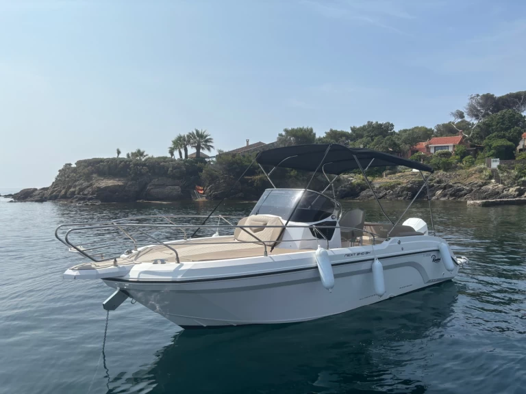 Motorboot mieten in Saint-Raphaël - Ranieri Next 240 Sh
