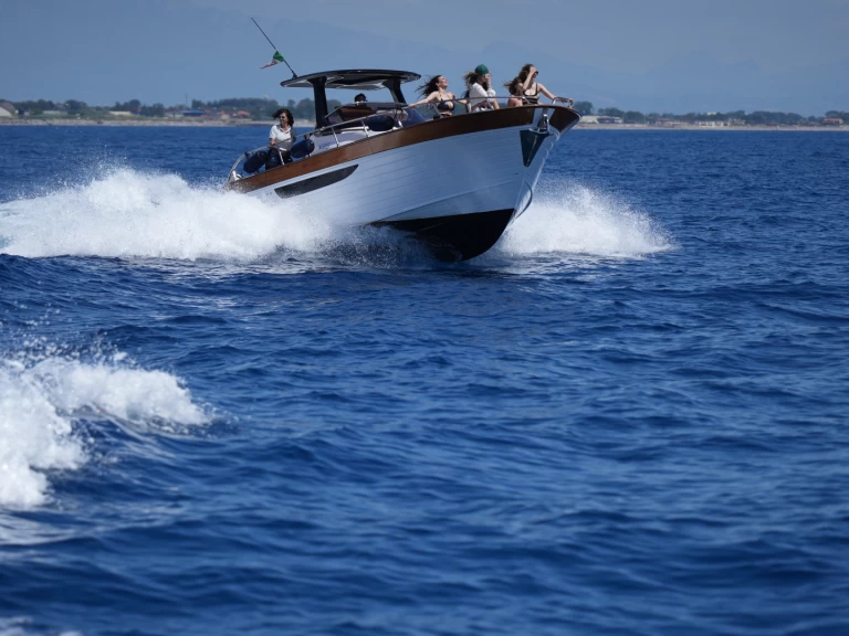 Boot mieten Salerno günstig 9.5 wa