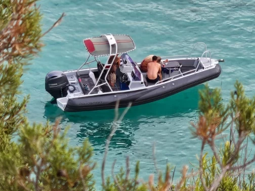 Ein Aqua Spirit 585DC mieten in Sant Antoni de Portmany