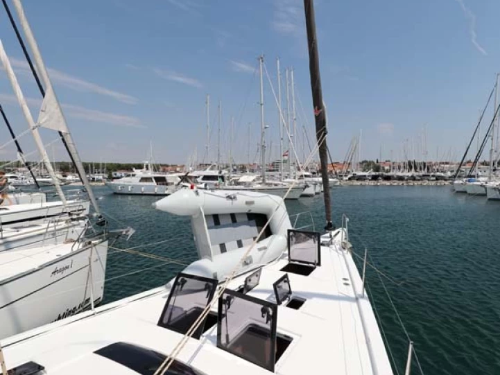 Ein Dufour Dufour 56 Exclusive mieten in Trogir