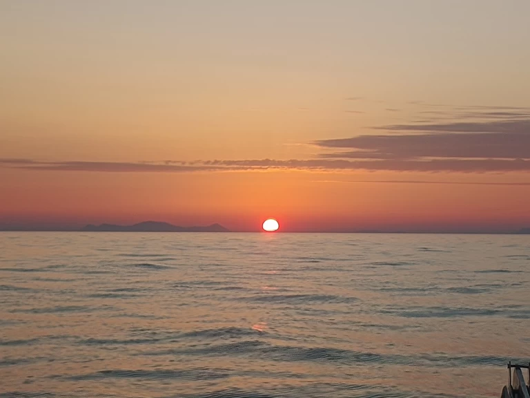 Schlauchboot mit oder ohne Skipper Marco mieten in Oía