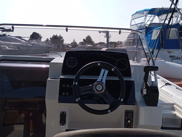 Ein Atlantic Sun Cruiser 630 mieten in Šibenik