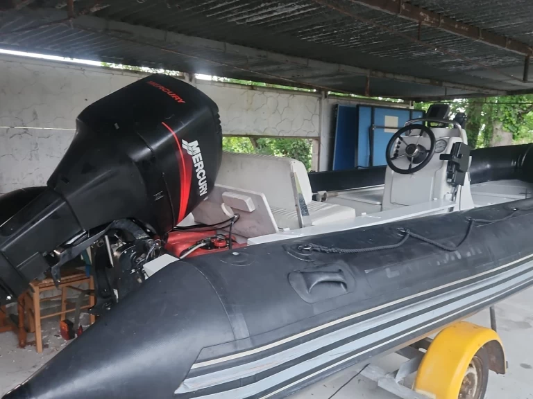 Ein Bombard Explorer 550 mieten in Ronce-les-Bains