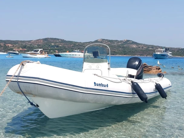 YachtCharter in Sainte-Lucie de Porto-Vecchio - Zodiac Explorer 640 auf SamBoat