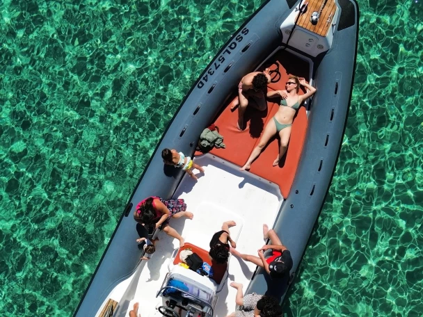 Schlauchboot mieten in Cala Gonone zum besten Preis