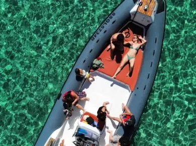 Schlauchboot mieten in Cala Gonone zum besten Preis