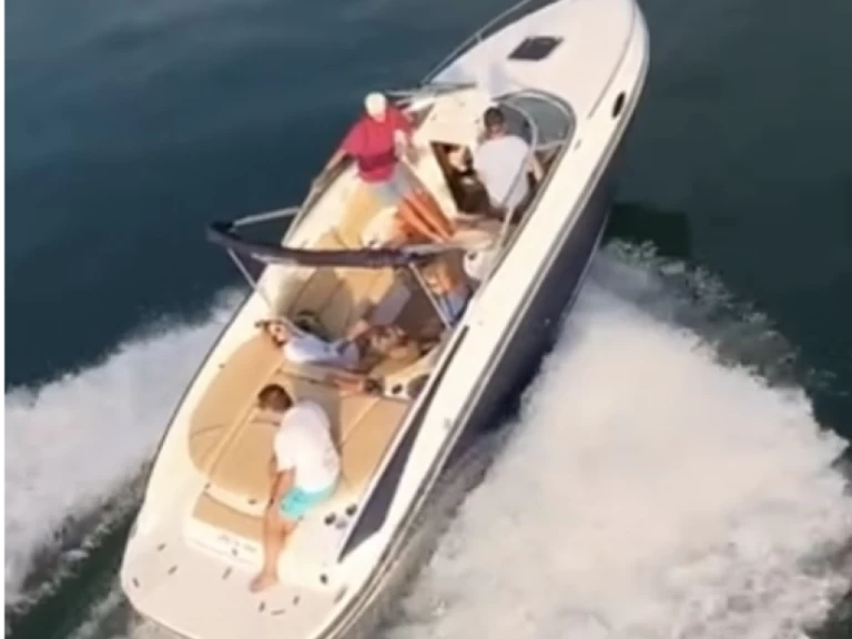 Motorboot mieten in Vevey zum besten Preis