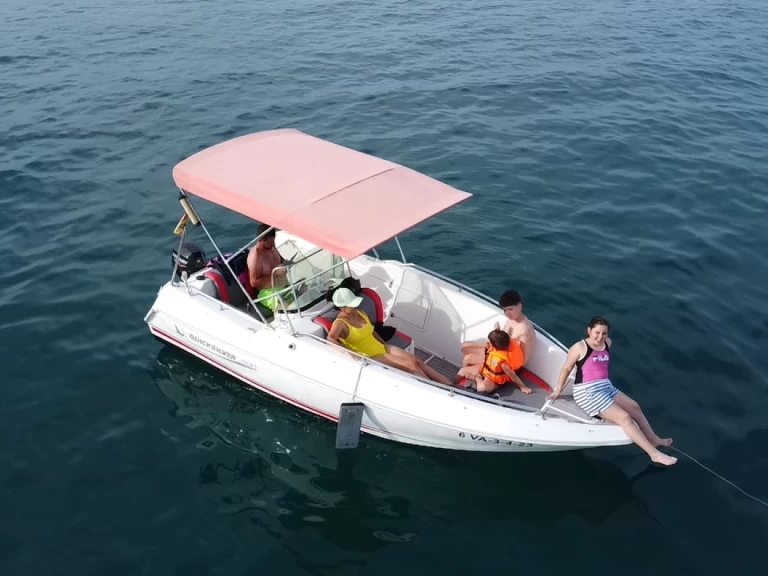 Vermietung Motorboot Quicksilver mit Führerschein