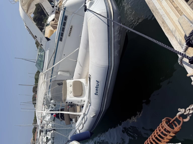 YachtCharter in Saint-Raphaël - Bombard Explorer 620 auf SamBoat