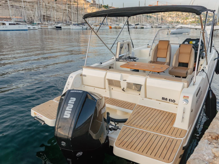 Quicksilver Activ 755 Sundeck mieten Marseille
