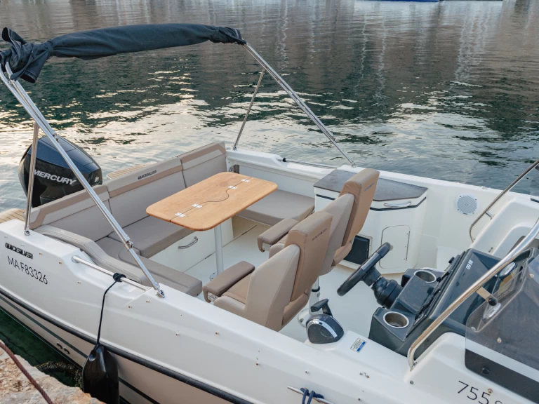 Boot mieten Marseille günstig Activ 755 Sundeck