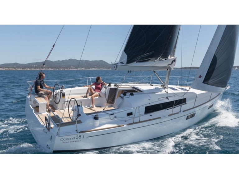Bénéteau Oceanis 38.1 mieten Furnari
