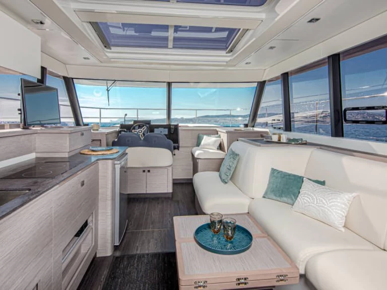 Vermietung Motorboot Fountaine Pajot mit Führerschein