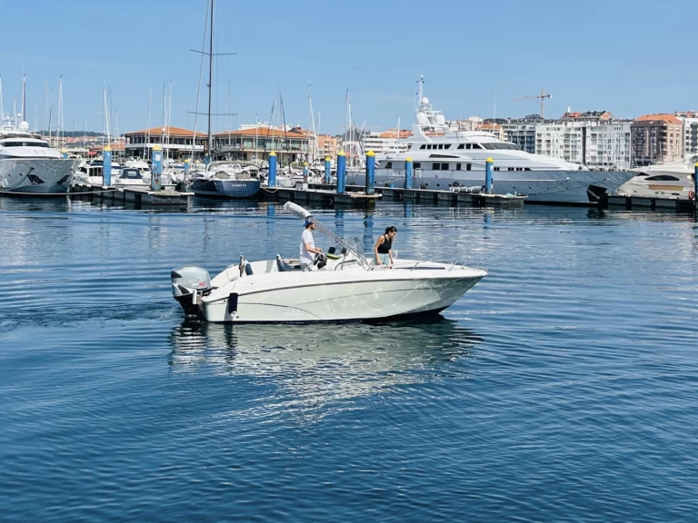 YachtCharter in Porto Deportivo Sanxenxo - Quicksilver Quicksilver 600 Commander auf SamBoat
