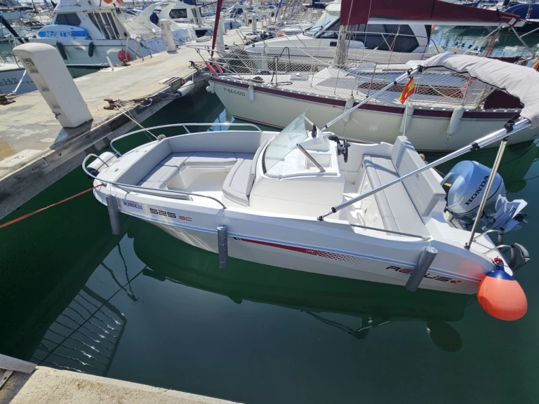 Motorboot mit oder ohne Skipper Remus mieten in Roda de Barà