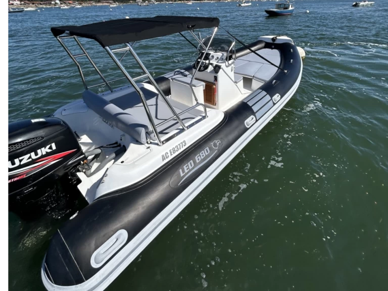 Schlauchboot mieten in Grand Piquey zum besten Preis