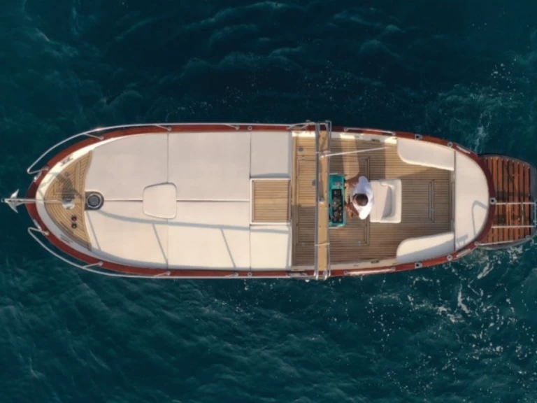 YachtCharter in Positano - VD INGENITO Open 8,30 auf SamBoat