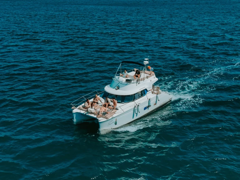 Motorboot mieten in Lissabon - Fountaine Pajot Highland 35