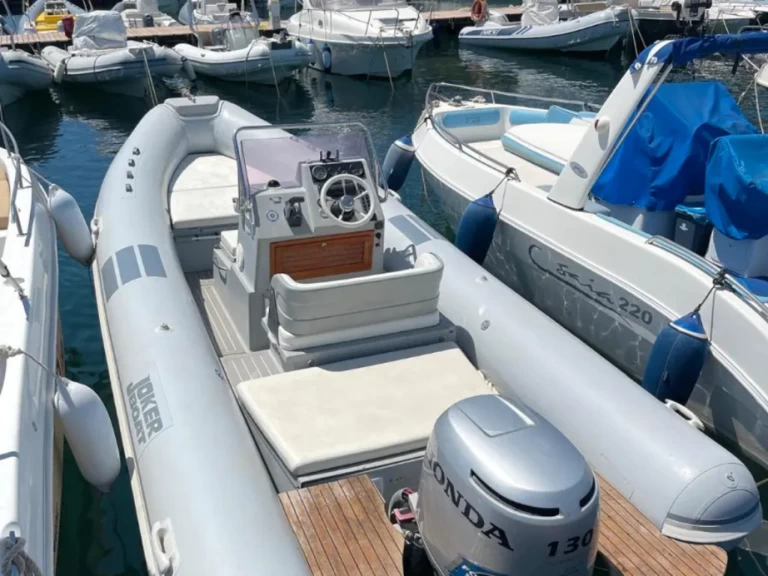 Schlauchboot mit oder ohne Skipper Joker Boat mieten in Bacoli